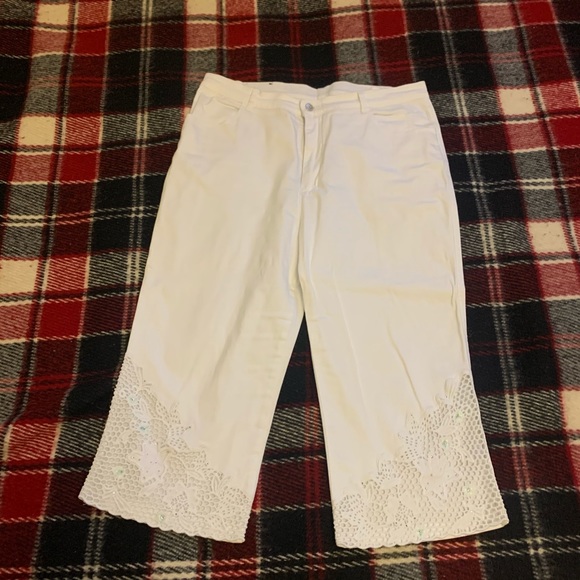 White Matching Set - Picture 5 of 8